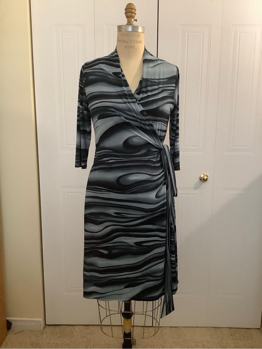 Classic Grey & Black Faux-Wrap Midi Dress with Side Tie